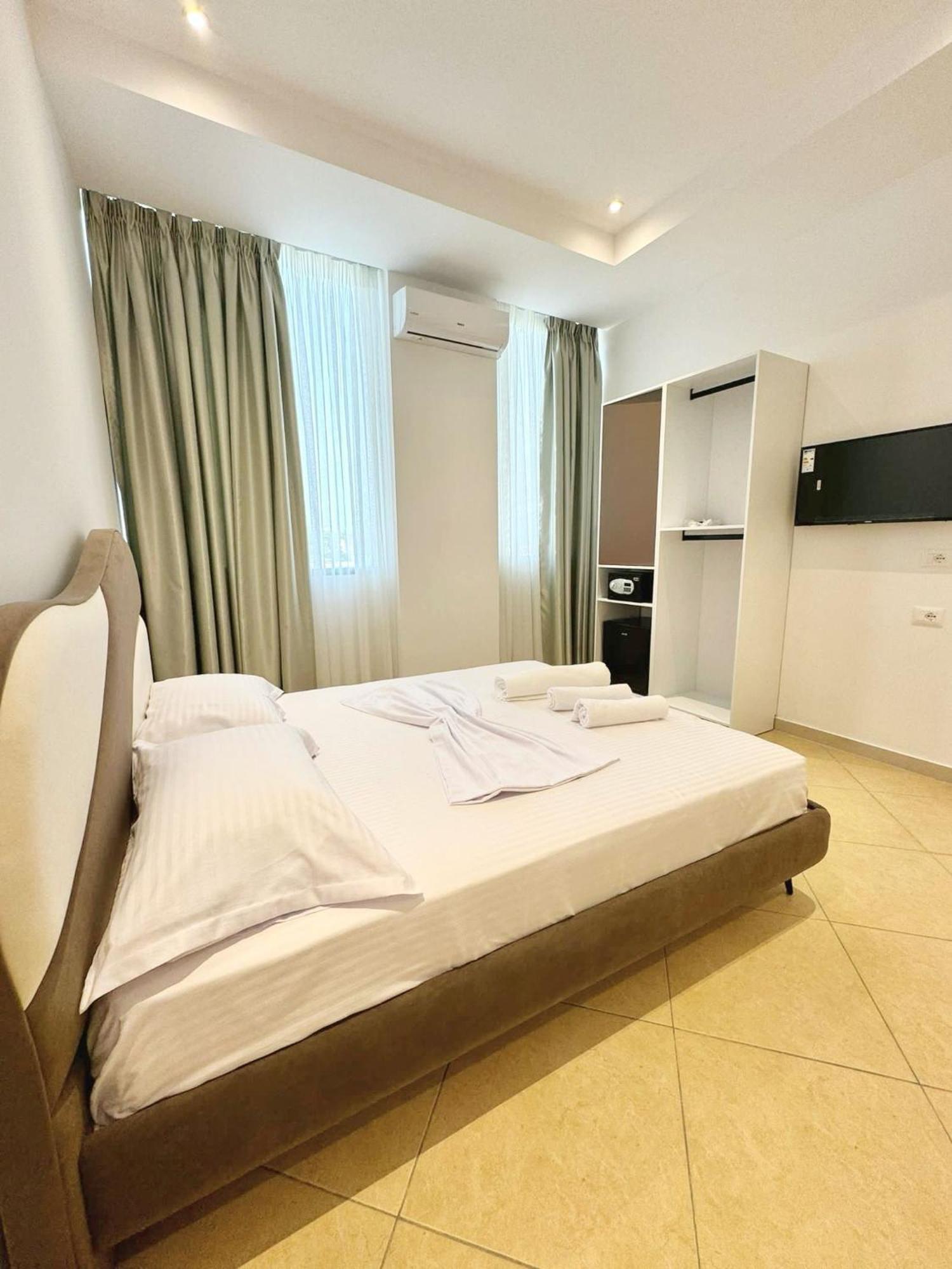 Hotel Balili Vlore Exterior photo